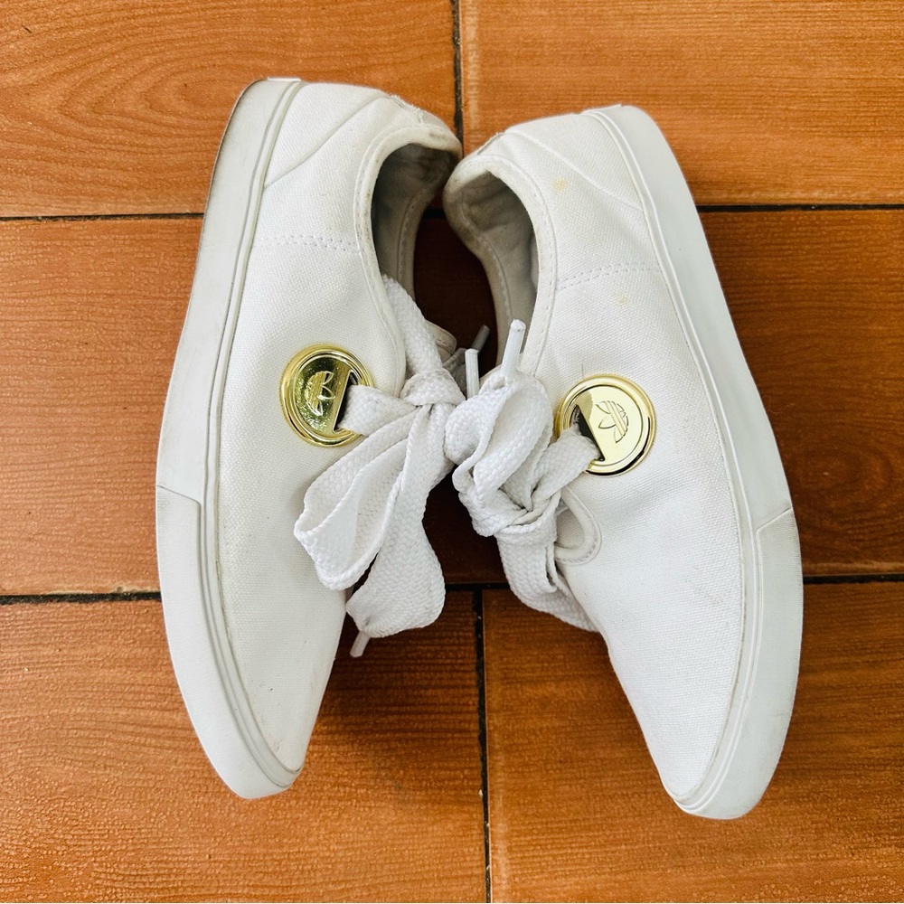 Adidas Original Women SLEEK LO WHITE / GOLD Size 6 - Picture 2 of 9
